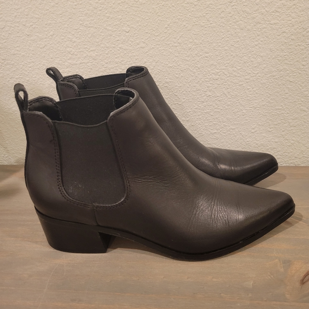 Black ankle boots size 7.5